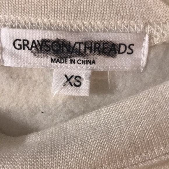 women’s top. - Picture 5 of 5